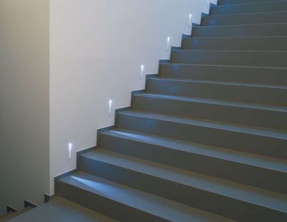 室内楼梯地脚梯步灯效果图